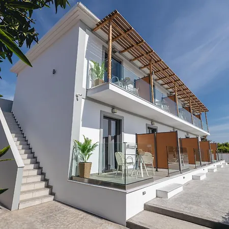 White Canvas Boutique 4* Лаганас