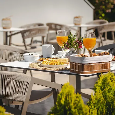 White Canvas Boutique 4* Лаганас