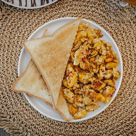 White Canvas Boutique