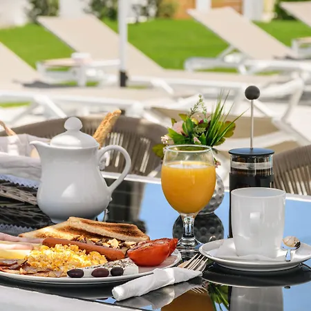 White Canvas Boutique