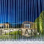 Couette-café White Canvas Boutique