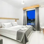 White Canvas Boutique Couette-café