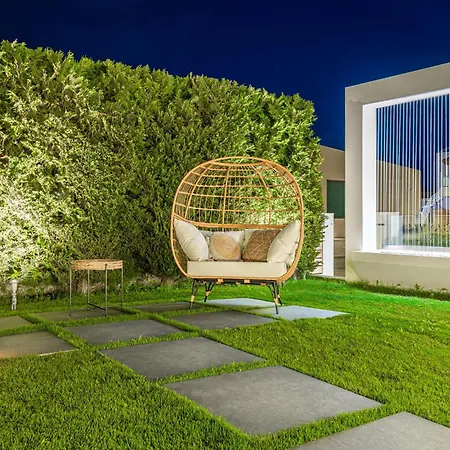 White Canvas Boutique Bed & Breakfast Laganas