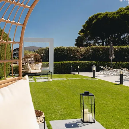 White Canvas Boutique 4* Laganas