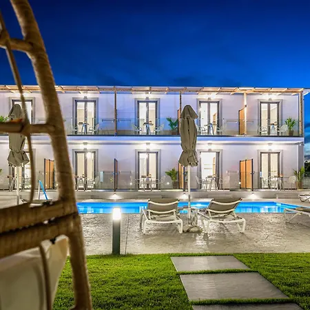 Bed and breakfast White Canvas Boutique 4*