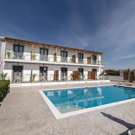 White Canvas Boutique B&B 3*