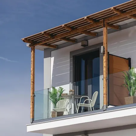 White Canvas Boutique