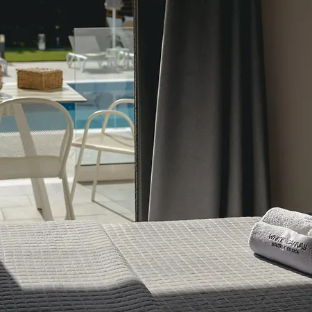 White Canvas Boutique Bed and breakfast 4*