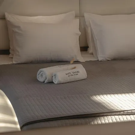 White Canvas Boutique 4*