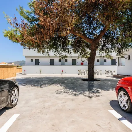 White Canvas Boutique 4* 拉加纳斯