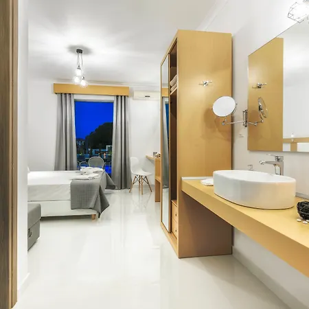 White Canvas Boutique 4* Laganas