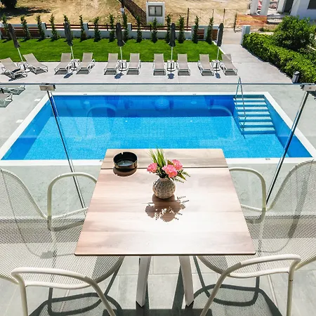 White Canvas Boutique Bed and breakfast