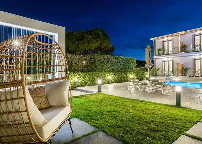 White Canvas Boutique Bed and breakfast 4*