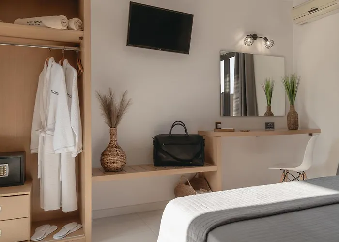White Canvas Boutique Bed and breakfast 4*