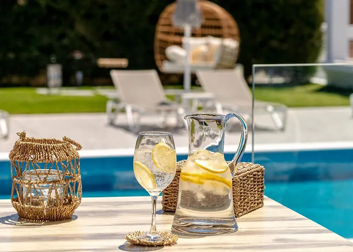 Bed and breakfast White Canvas Boutique 4*