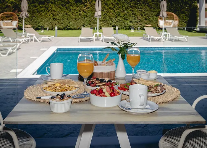 Bed and breakfast White Canvas Boutique Laganas
