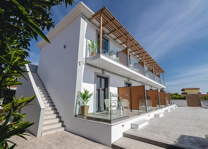White Canvas Boutique 4* Laganas