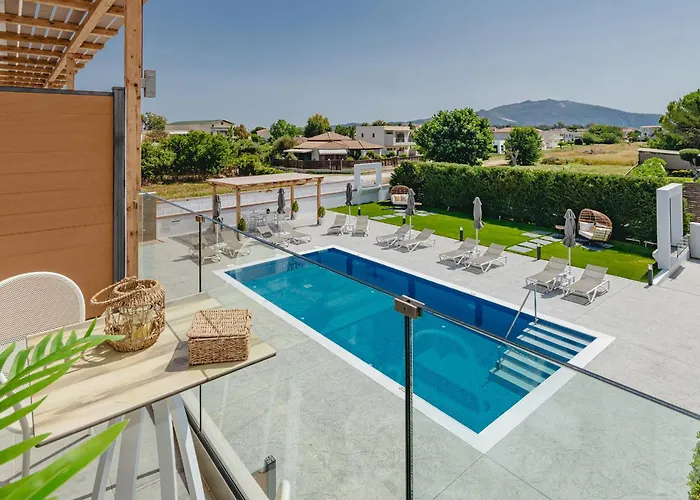 White Canvas Boutique Bed and Breakfast