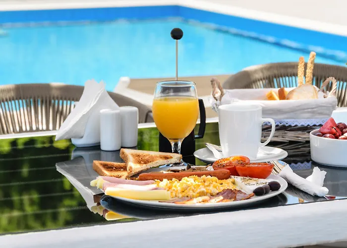 White Canvas Boutique Bed and breakfast 4*