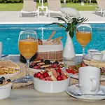 White Canvas Boutique B&B Laganas