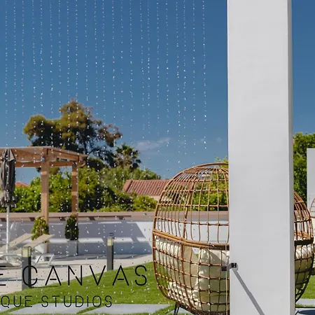White Canvas Boutique Oda ve Kahvaltı