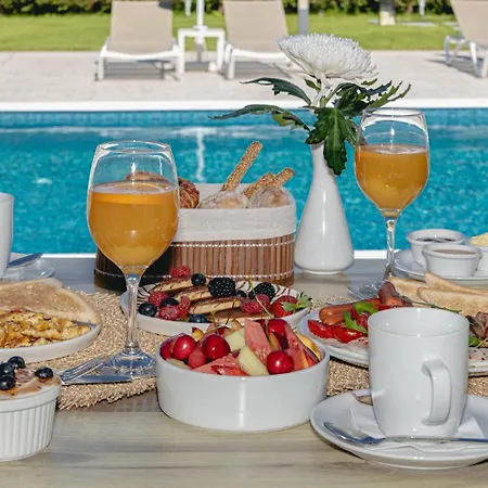 White Canvas Boutique Bed & Breakfast Laganas