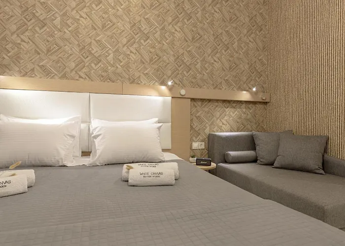 White Canvas Boutique 4*