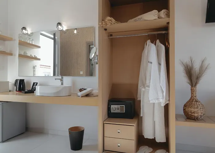 White Canvas Boutique