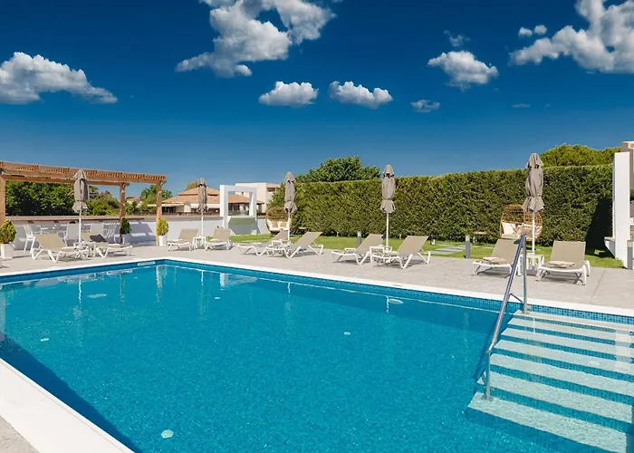 Oda ve Kahvaltı White Canvas Boutique