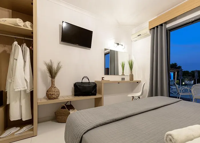 Oda ve Kahvaltı White Canvas Boutique