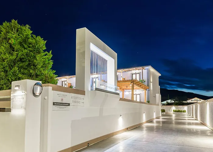 White Canvas Boutique Laganas