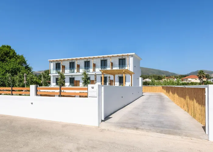 White Canvas Boutique Bed & Breakfast 4*