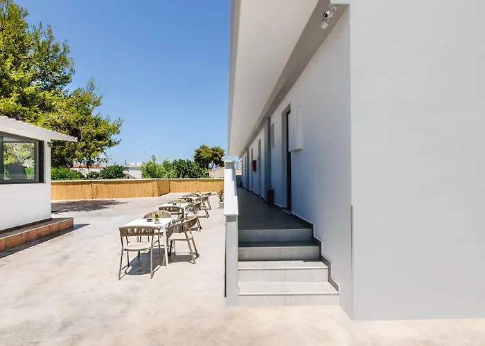 White Canvas Boutique Laganas