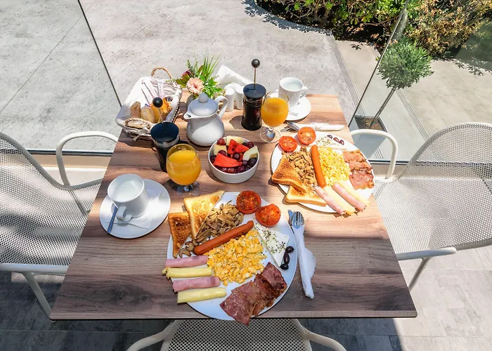 White Canvas Boutique Laganas